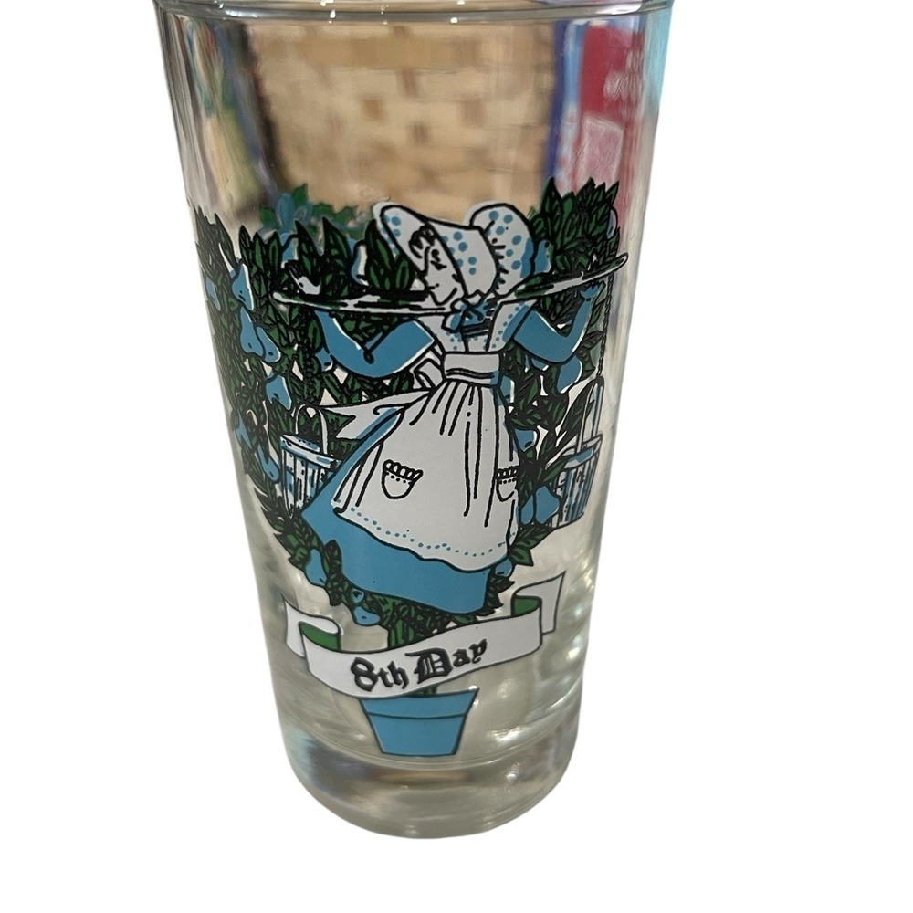 Twelve Days of Christmas Glass Tumbler 8th Day Eight Maids a Milking